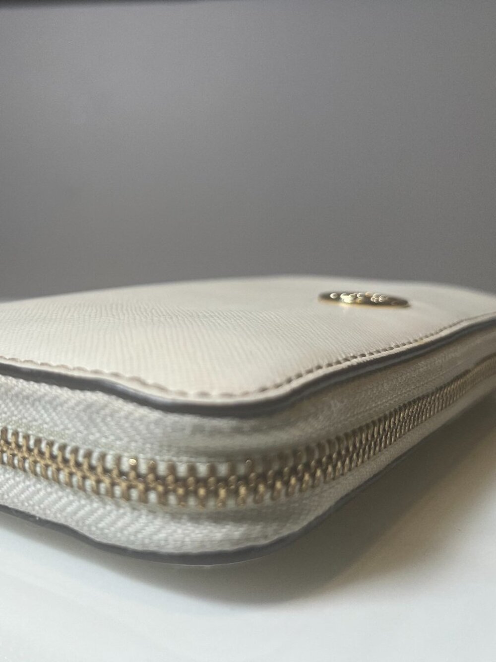 Tory Burch Robinson Ivory Zip Continental Wallet - Picture 5 of 9